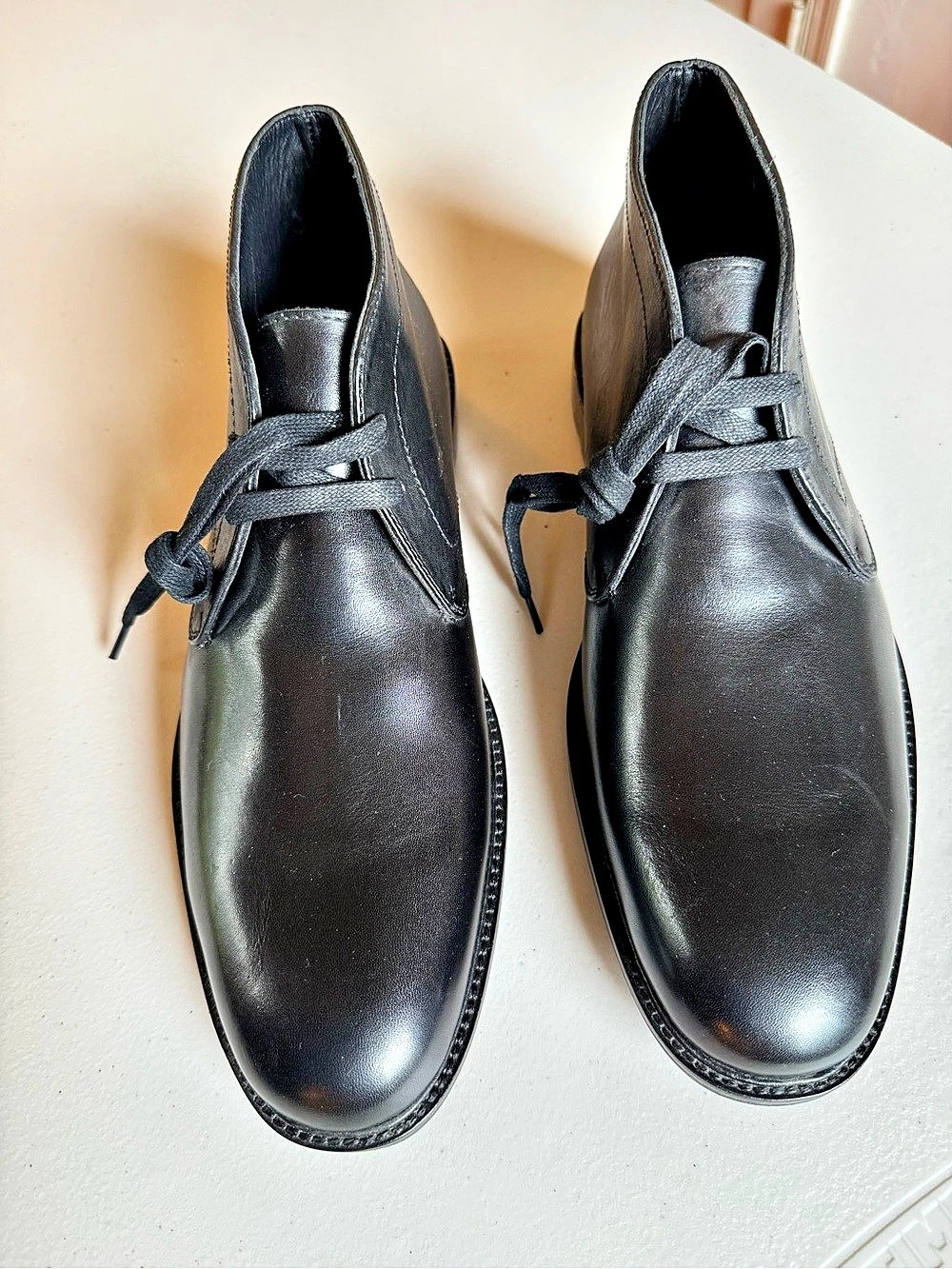 Gordon Rush Chukka Boots in Black Like New